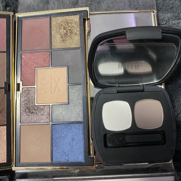 Eyeshadow Palette Bundle - Picture 5 of 6